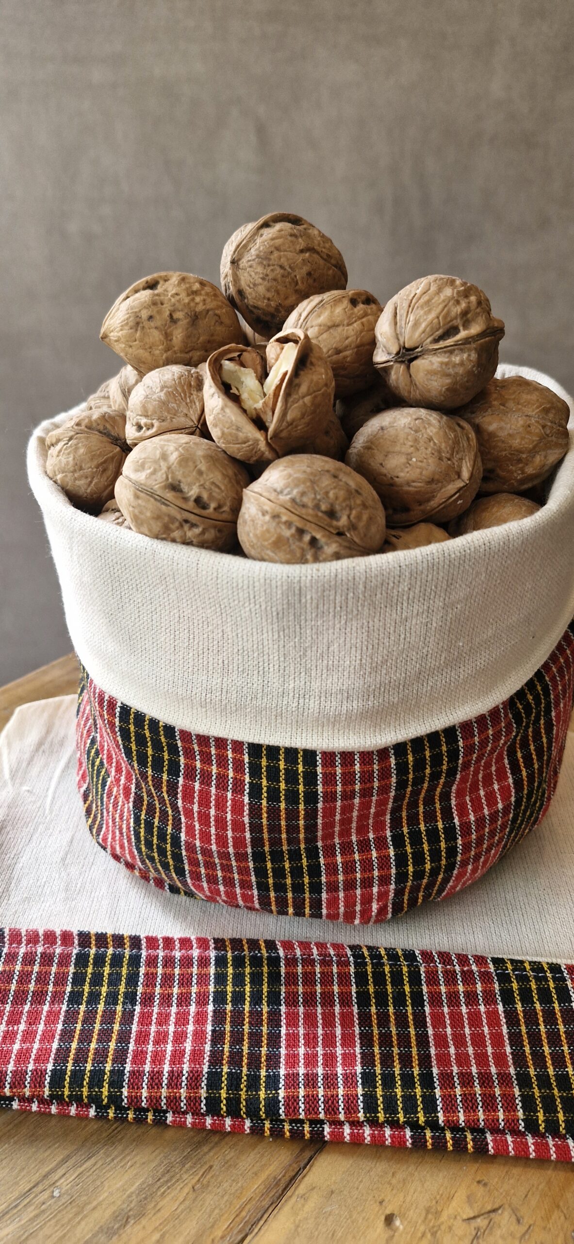 سبد نان خرده نبات سبد نان خرده نبات