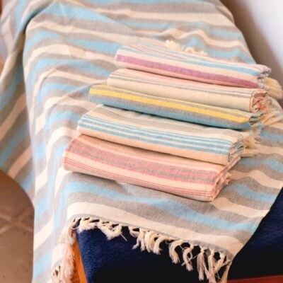 رومیزی شعر بافی